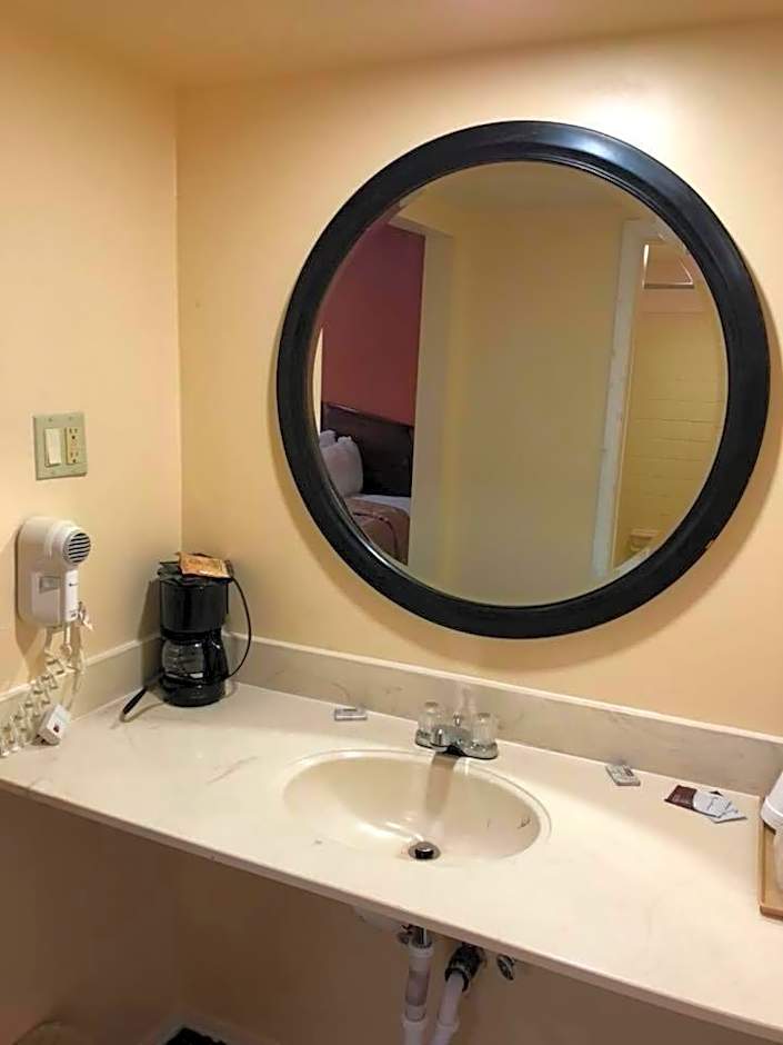 Scottish Inn and Suites Perry