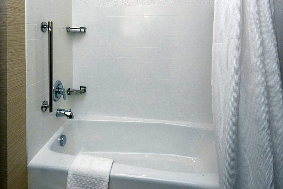 Fairfield Inn & Suites by Marriott Raleigh Capital Blvd./I-540
