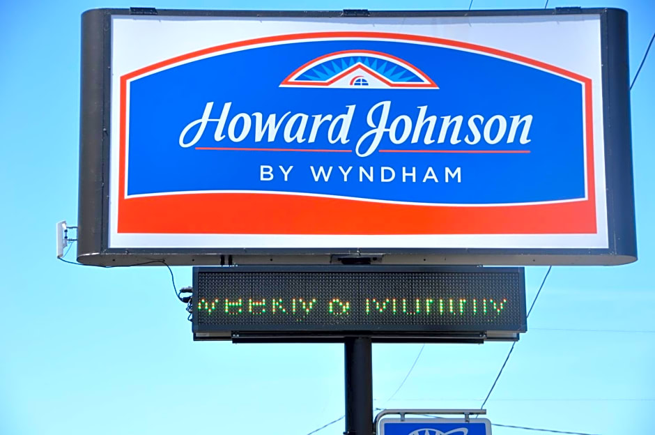 Howard Johnson by Wyndham Roseburg
