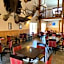 The Antler Lodge - Gardiner