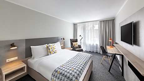 Standard Queen Room with Balcony