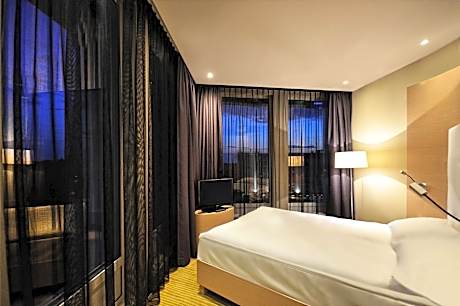 Queen Room - Disability Access