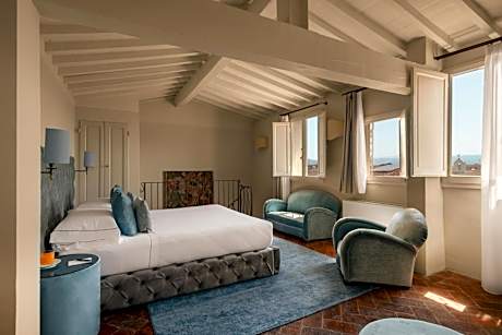 Suite with City View
