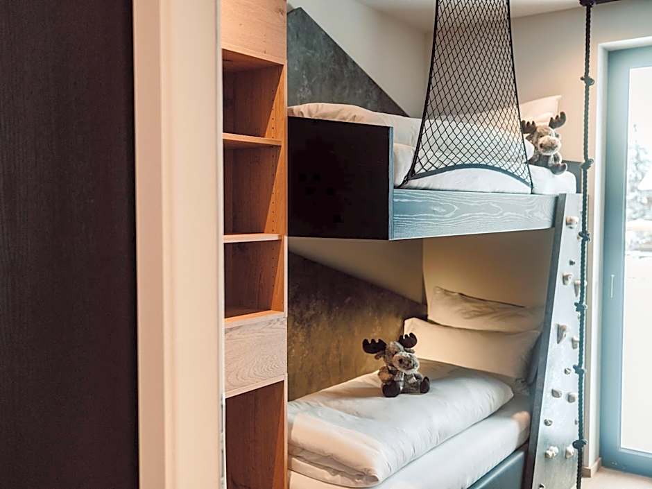 JoAnn suites & apart