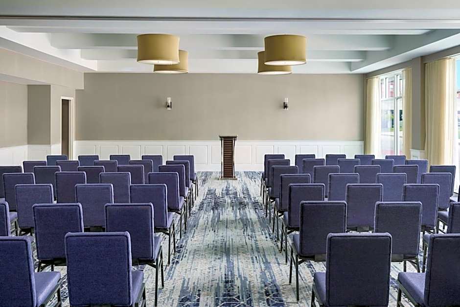 Courtyard by Marriott Keene Downtown