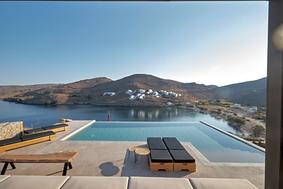 Amal Kythnos Suites