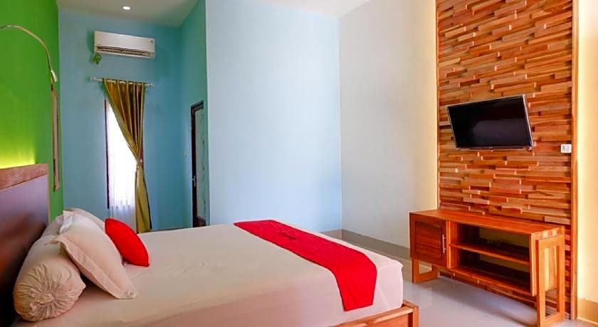 RedDoorz near Taman Makam Pahlawan Tatura