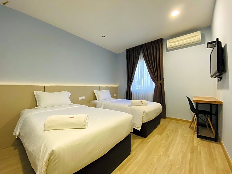 U & Me Hotel