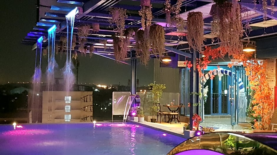 BlueTel Re'sidencE Bangkok IMPACT- 1 Time Drop-Off Service to IMPACT