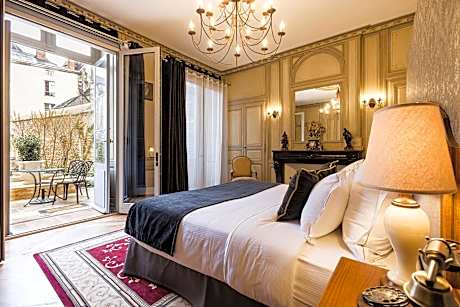 Deluxe Suite with Terrace