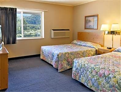 Queen Room with Two Queen Beds - Smoking