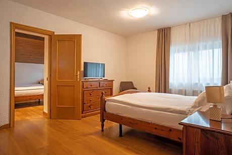 Quadruple Room with Mountain View