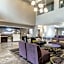 La Quinta Inn & Suites by Wyndham Arlington North Six Flags Drive