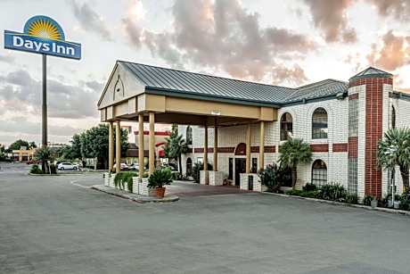 Days Inn by Wyndham New Braunfels