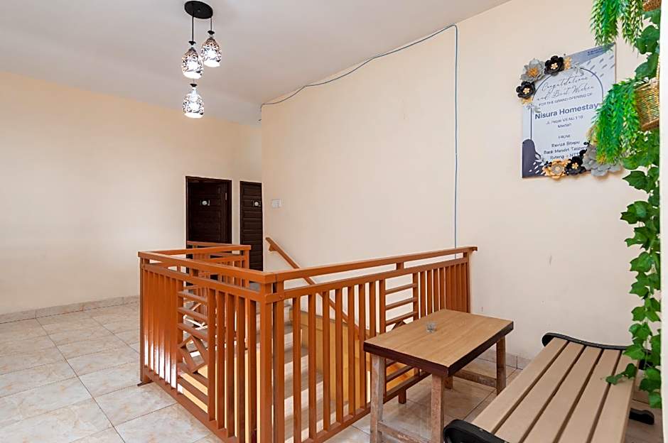 Urbanview Hotel Nisura Homestay Medan by RedDoorz