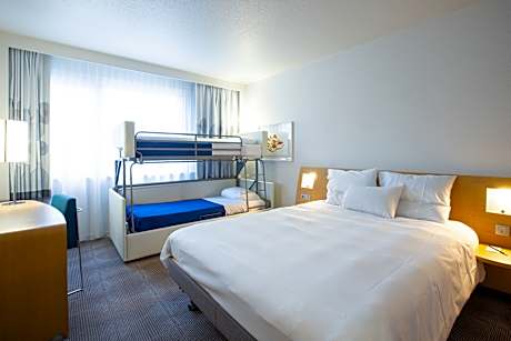 Standard Room with 1 double bed and 1 bunk bed
