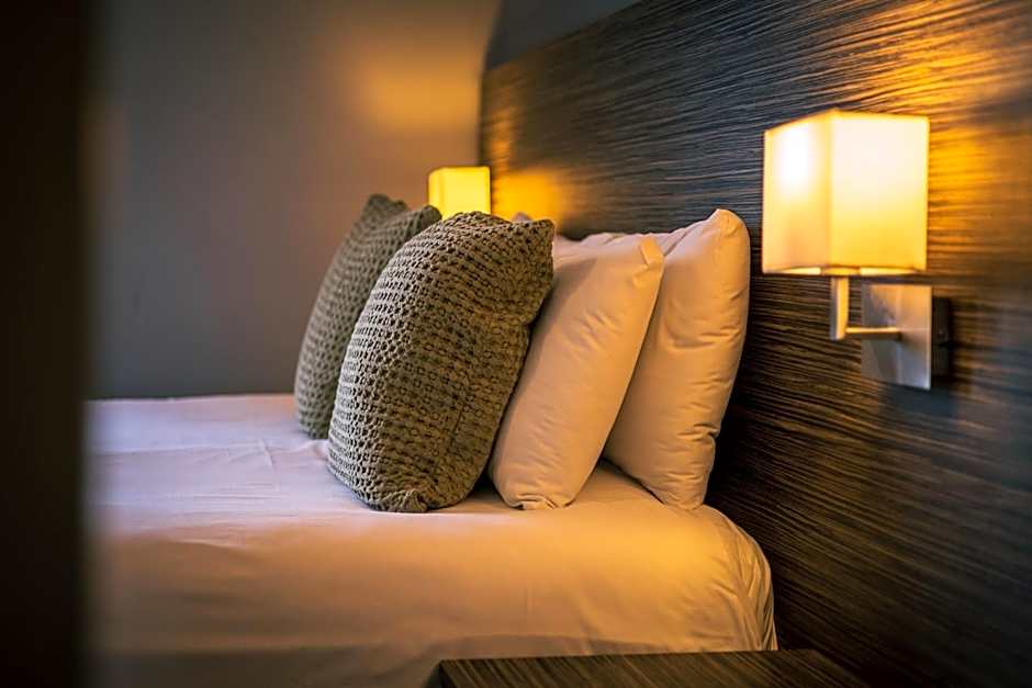 Three Horseshoes Inn