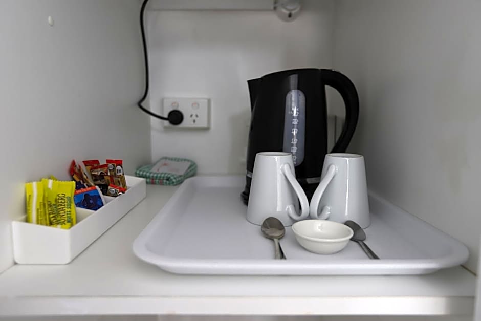 The Town House Motor Inn