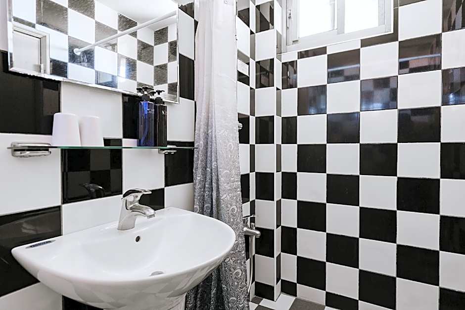 Mountain Traveler Inn