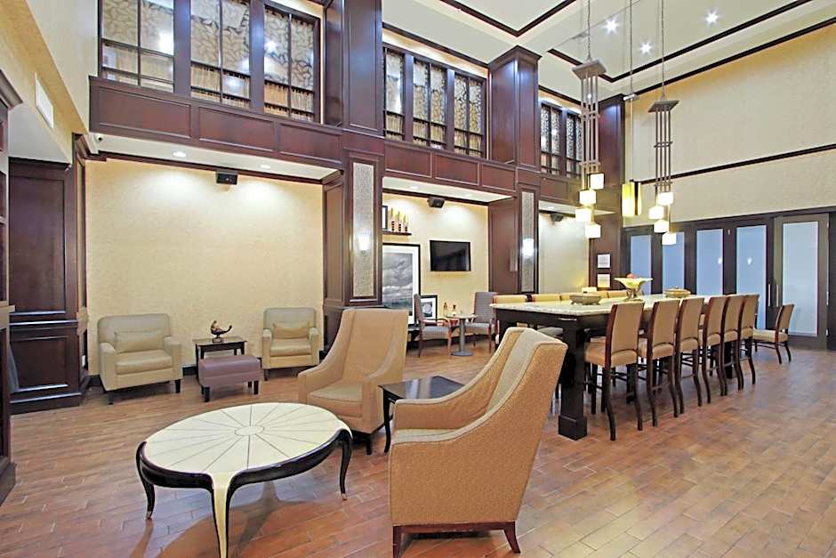 Hampton Inn By Hilton & Suites Buffalo