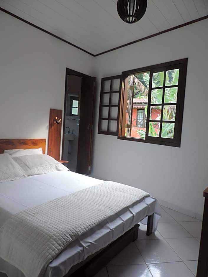 Pousada Quatro Estacoes