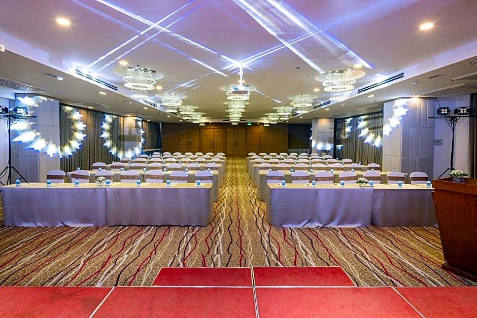 EdenStar Saigon Hotel & Spa