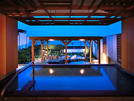 Kamogawa Grand Hotel