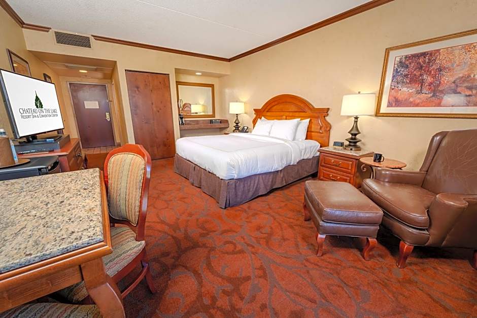 Photo 1 of 4 of Deluxe 1 King Bed