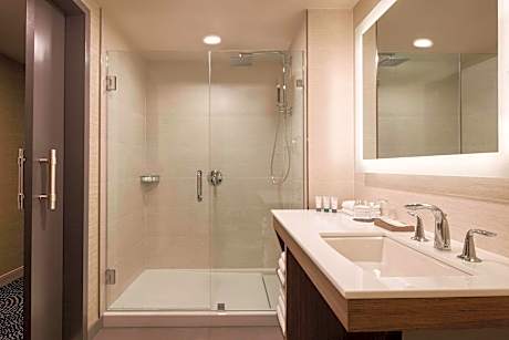 Room, 2 Queen Beds (Hearing Accessible)