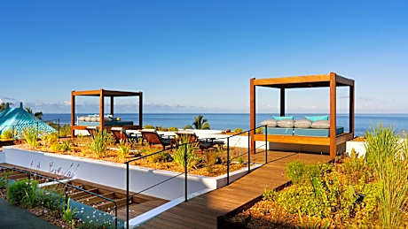 Blue Margouillat Seaview Hotel