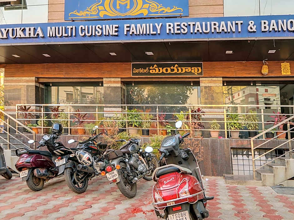 Hotel Mayukha by OYO Rooms – Hyderabad, 