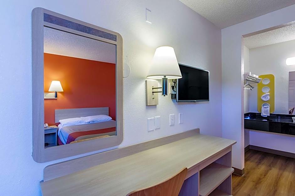 Motel 6 Modesto, CA