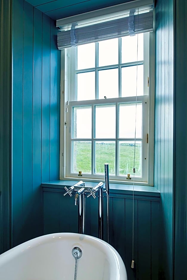 Monkstadt 1745 Restaurant with Rooms