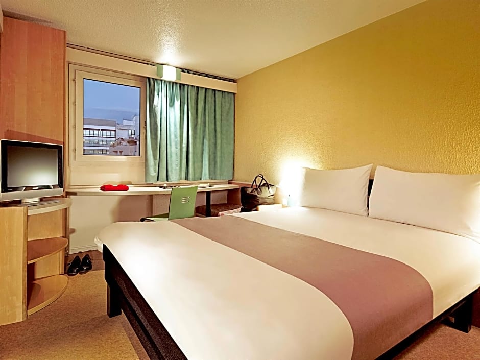 Ibis Oran Les Falaises