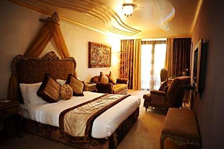 Junior Suite with Balcony