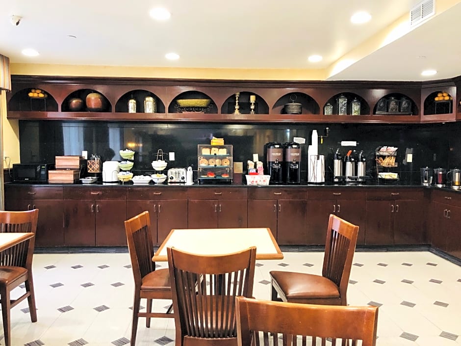 Queens County Inn and Suites