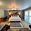 Pacific Coast Roadhouse Hotel