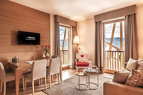 Royal Suite with Mountain View