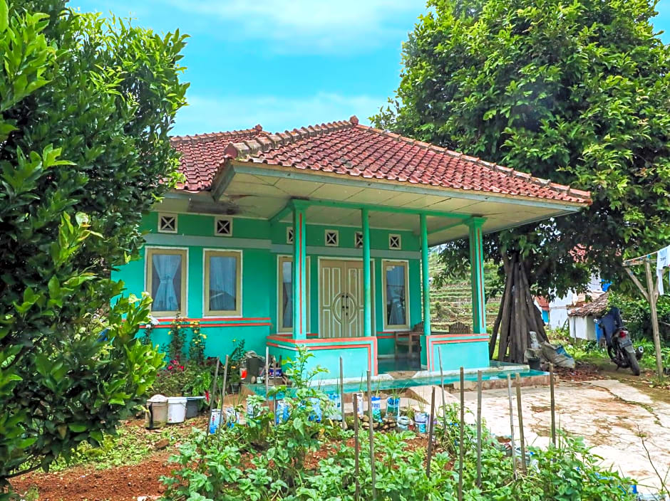 OYO Homes 90991 Eco Tourism Desa Panundaan Ciwidey 2 Syariah