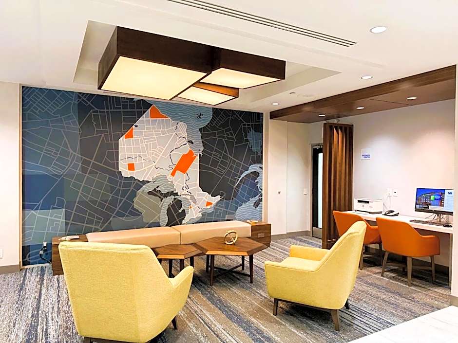 Holiday Inn Express & Suites Ottawa West - Nepean by IHG