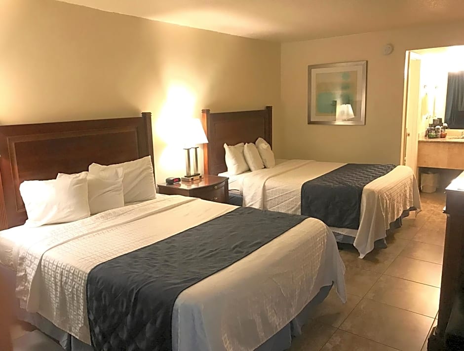 At Home Inn - Fort Pierce