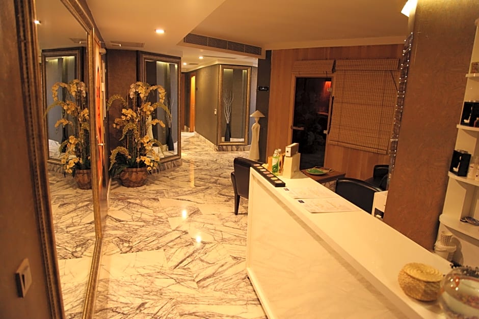 Armis Hotel