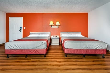 Deluxe Queen Room with Two Queen Beds