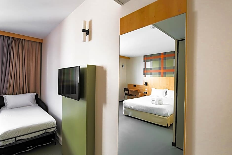 easyHotel Nice Palais des Congrès  Old Town