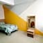 OYO Life 93383 Wisma Kencana Puteri