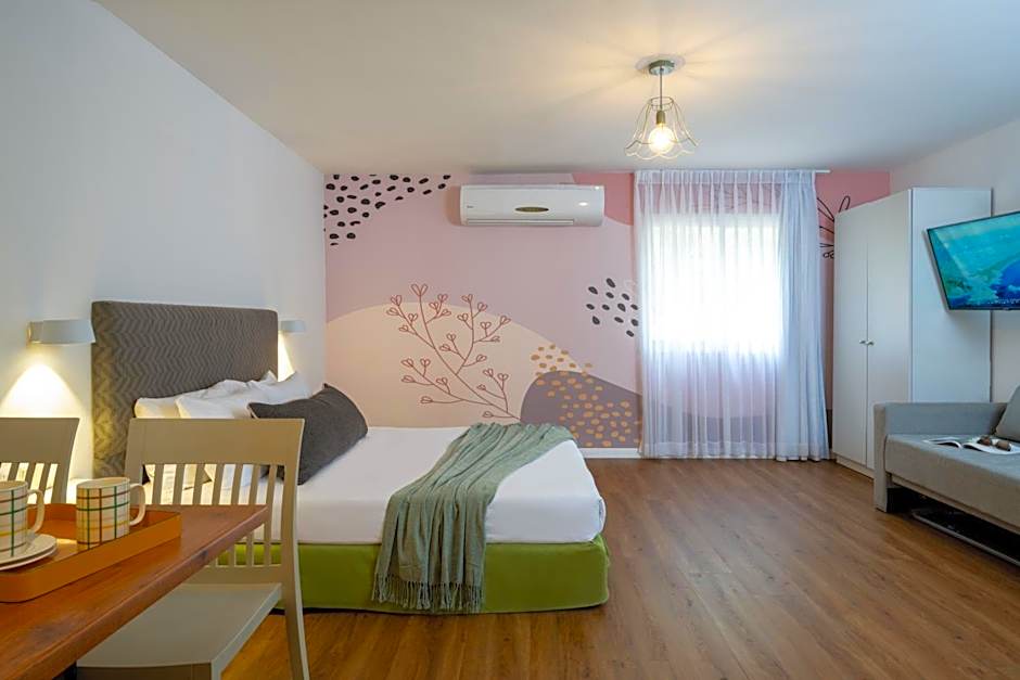 Travel Hotel Eilon