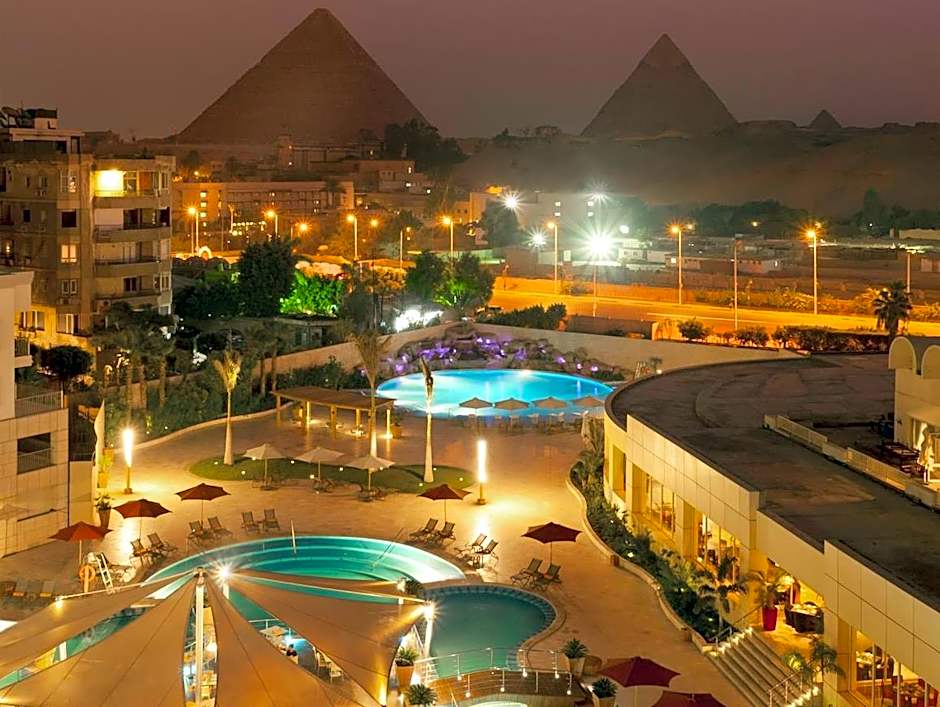 Le Meridien Pyramids Hotel & Spa