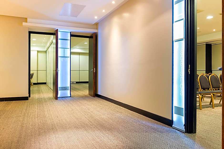 Loi Suites Recoleta Hotel