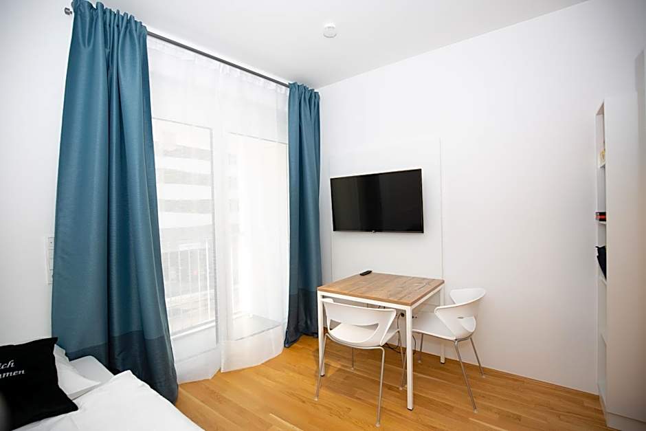 My room serviced apartment-Messe