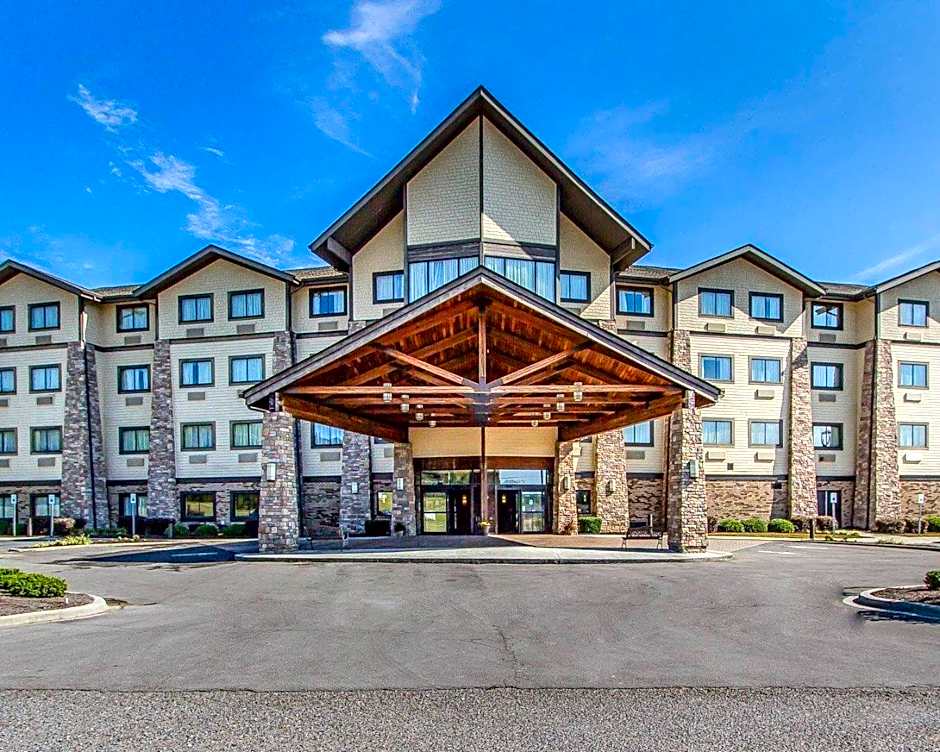 Comfort Inn and Suites Near Lake Guntersville